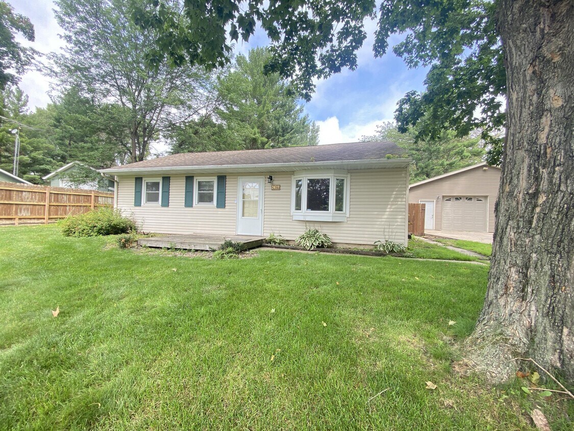 Primary Photo - 3621 Sherwood Pl SE