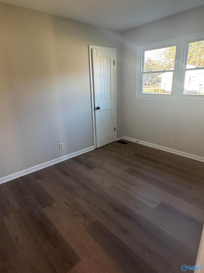 Foto del edificio - 1601 Armstrong St NW