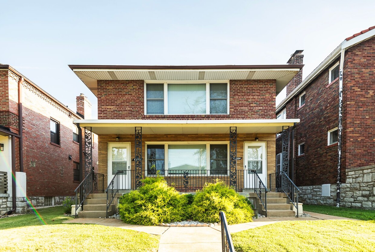Primary Photo - 6209 Loran Ave