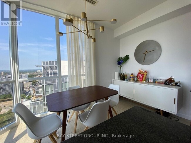 Building Photo - 5791 Yonge St