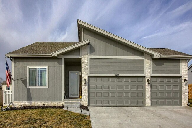 Foto del edificio - Hyda Hills Ranch For Rent Near Offutt AFB