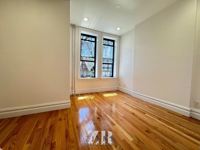 Building Photo - 2 bedroom in Brooklyn NY 11215