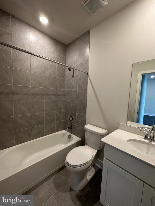 102 B King St, Andalusia, PA 19020 Townhome Rentals in Andalusia PA