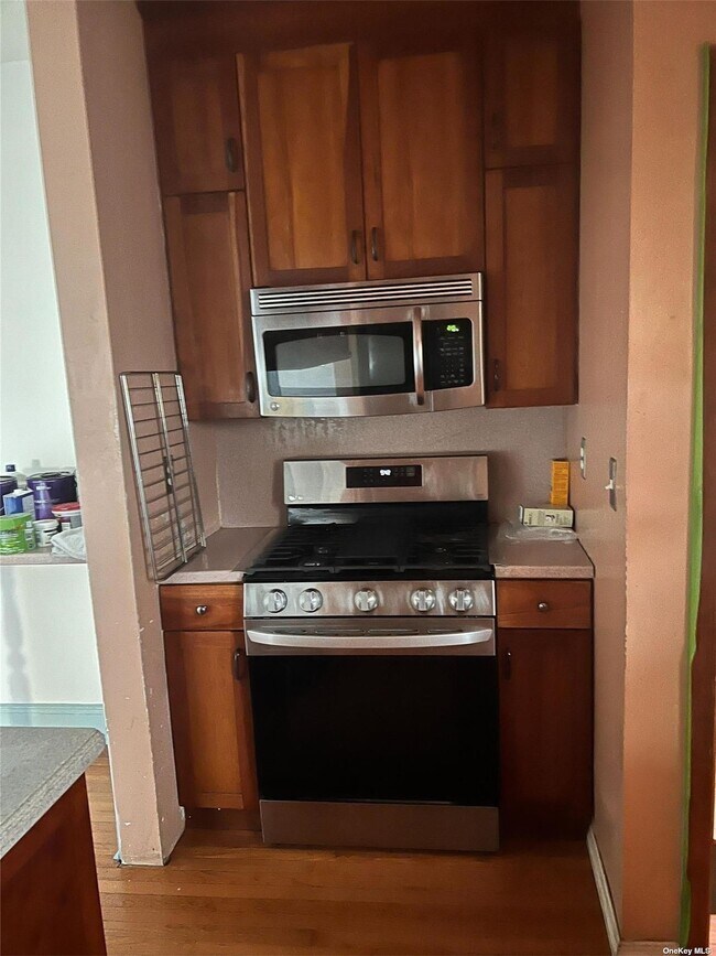 Foto del edificio - 229-10 141st Ave