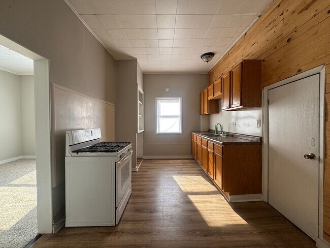 Foto del edificio - Price Drop, Apply Now!