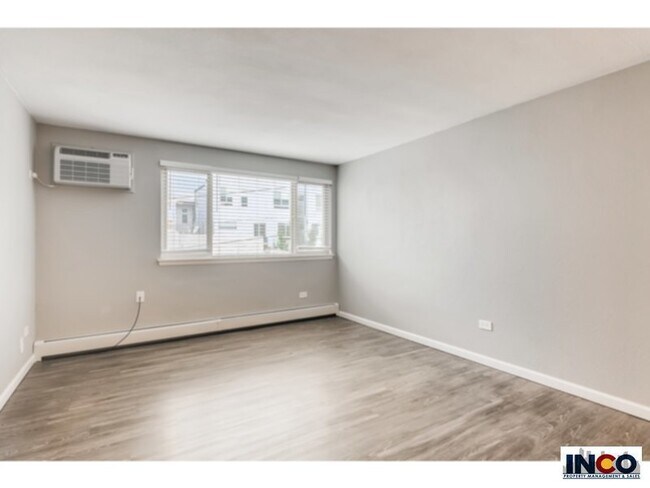 Foto del edificio - 1555 Grove St