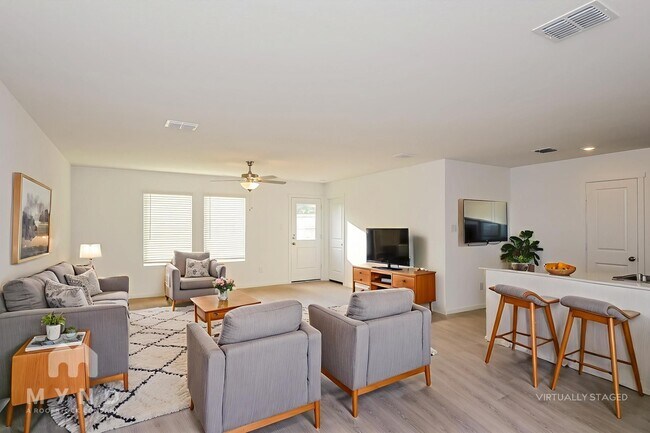 Building Photo - 2720 Mistwood Dr