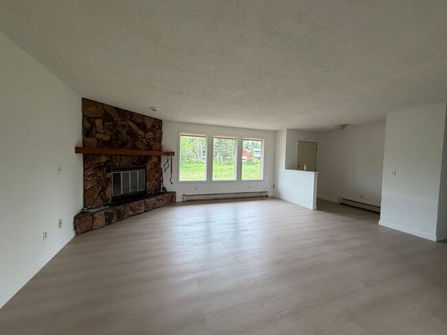 Foto del edificio - LONG-TERM RENTAL