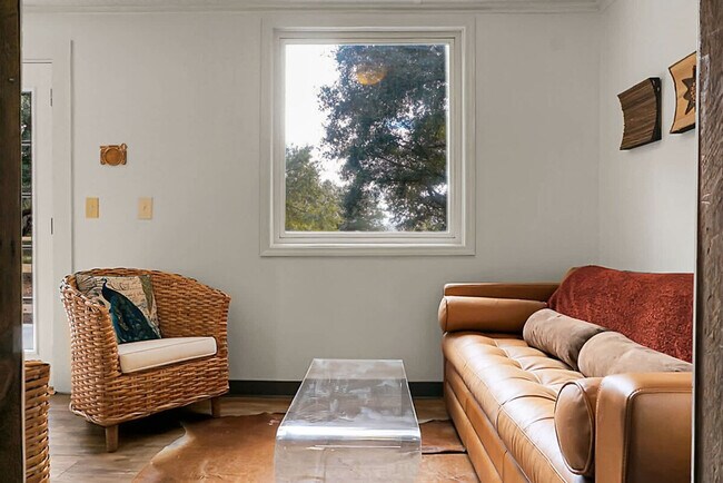 Building Photo - 7951 Doar Rd