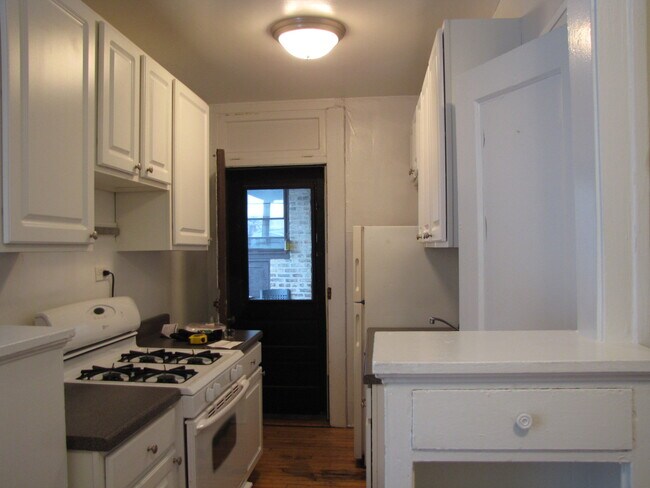 Foto del edificio - 3423 W Drummond Pl