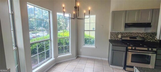 Foto del edificio - 2120 Fairways Ct