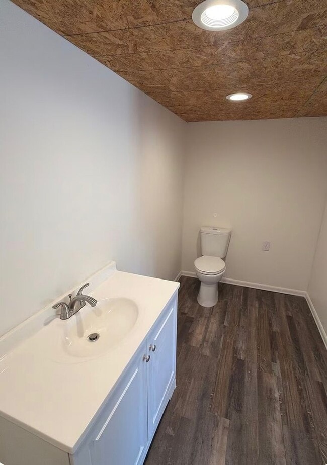 Building Photo - 652 Co Rd 4252