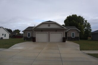 Building Photo - 132 Halliday Wy