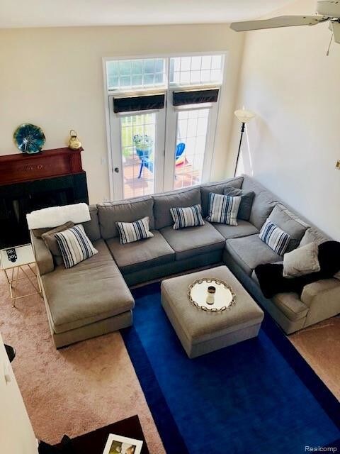 Foto del edificio - 5940 Creekside Dr