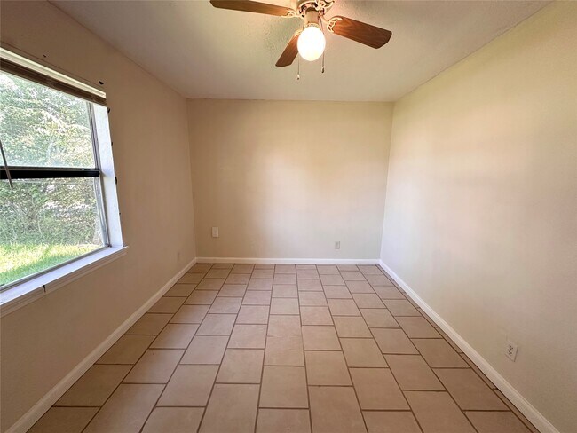 Foto del edificio - 2514 Avenue B