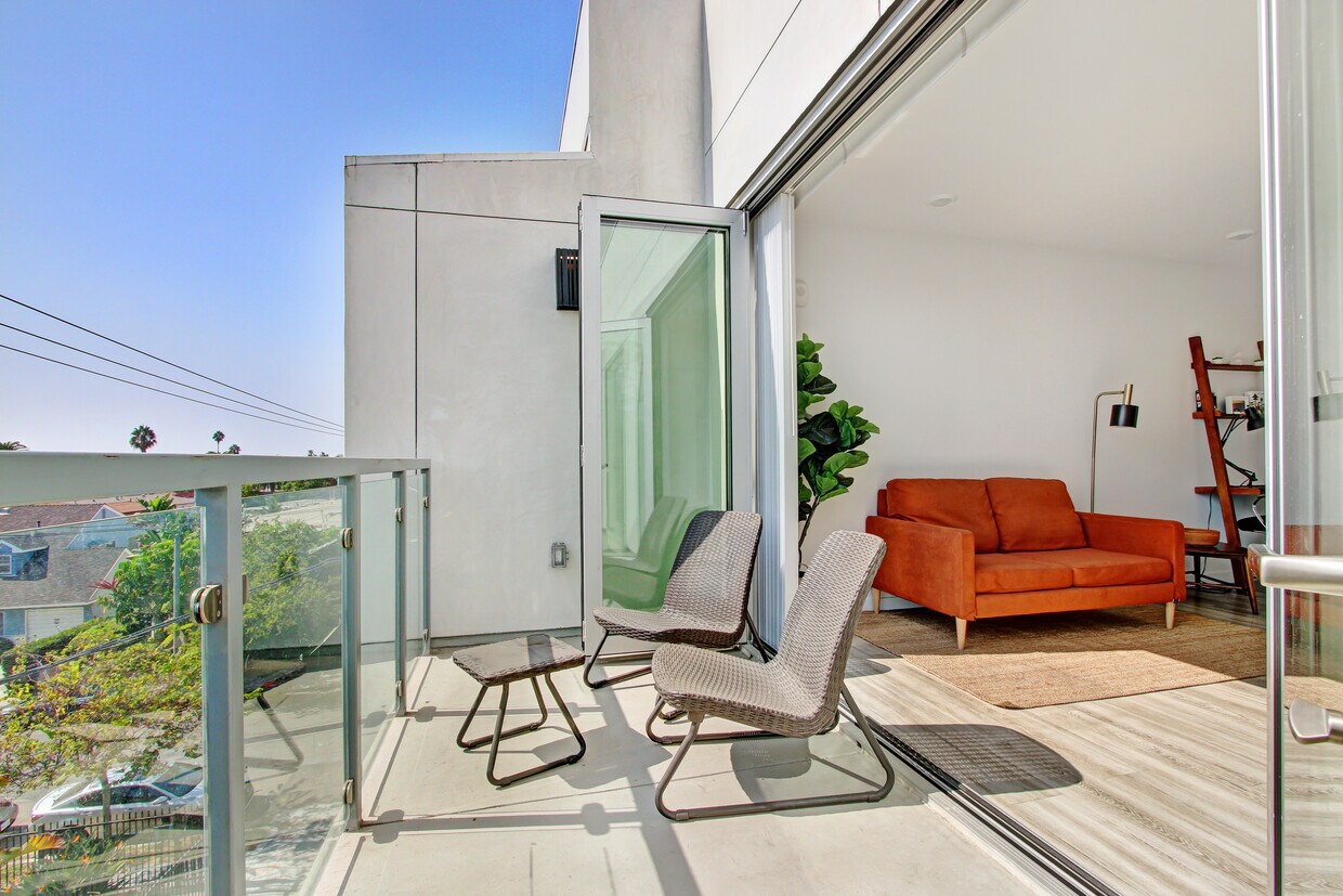 The Stanford West Apartments in Santa Monica, CA Westside Rentals