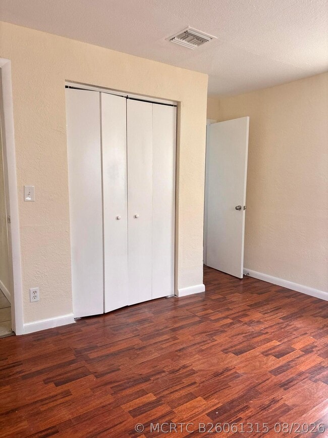 Building Photo - 4285 SW 49th St
