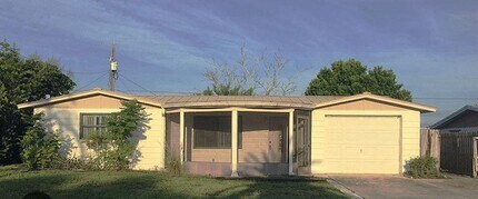 Building Photo - 1535 Toledo St