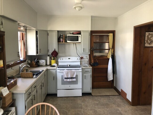 Foto del edificio - Three Bedroom In The Desired Hills and Dal...