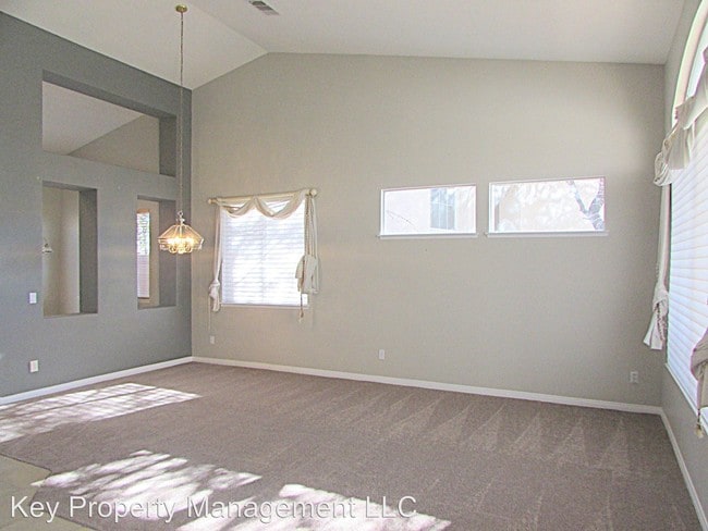 Building Photo - 4 br, 2.5 bath House - 8364 Longmont Dr