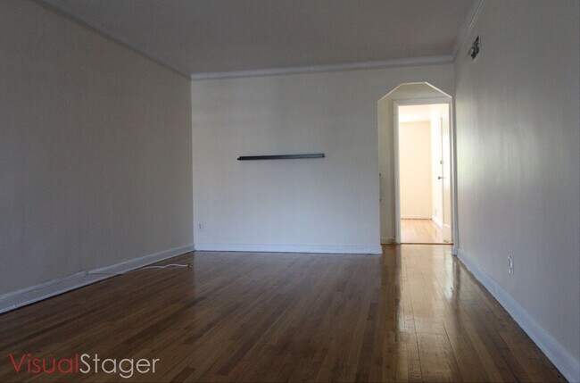 Building Photo - 2026 Colden Ave