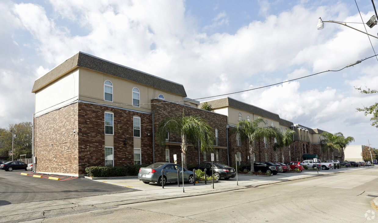 Primary Photo - Yorkshire Court Condominums