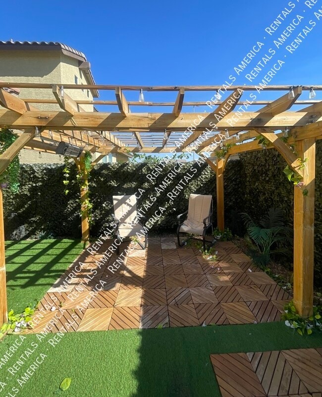 Building Photo - 16215 W Camino de Oro