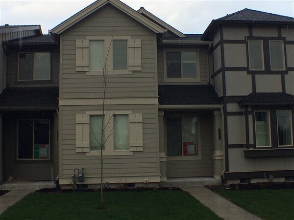 Primary Photo - 3 Bedroom / 2.5 Bathroom Townhome in SW Re...
