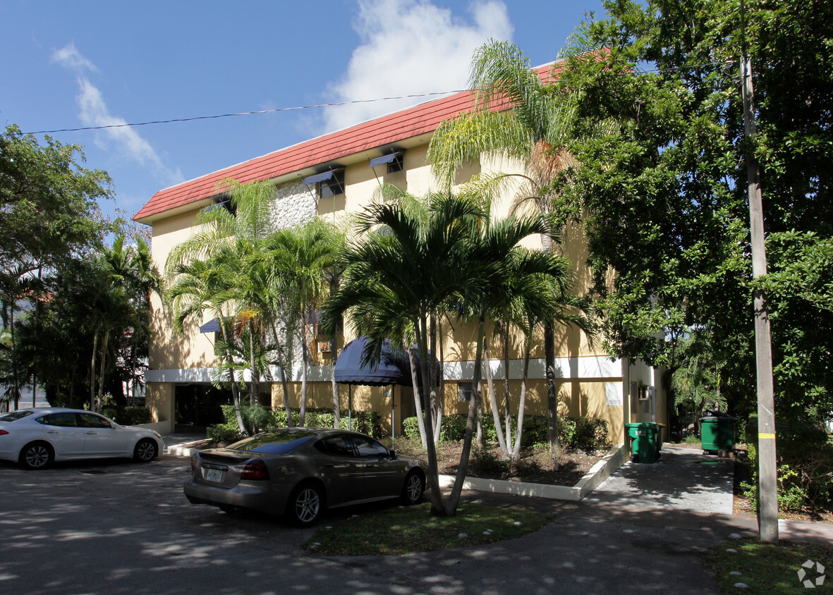 Primary Photo - Villa Santander
