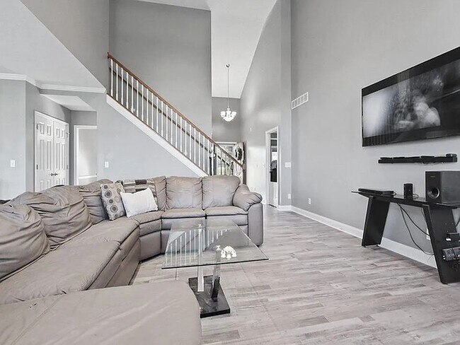 Foto del edificio - 2201 Knollbrook Way