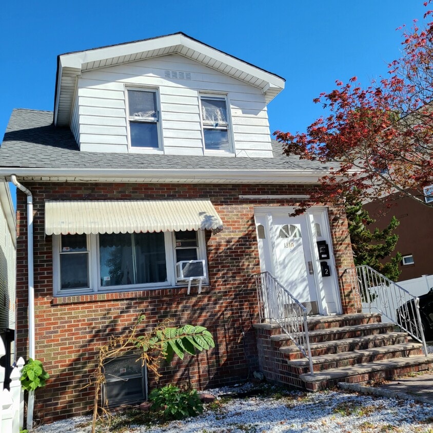 Primary Photo - 1310 72nd St