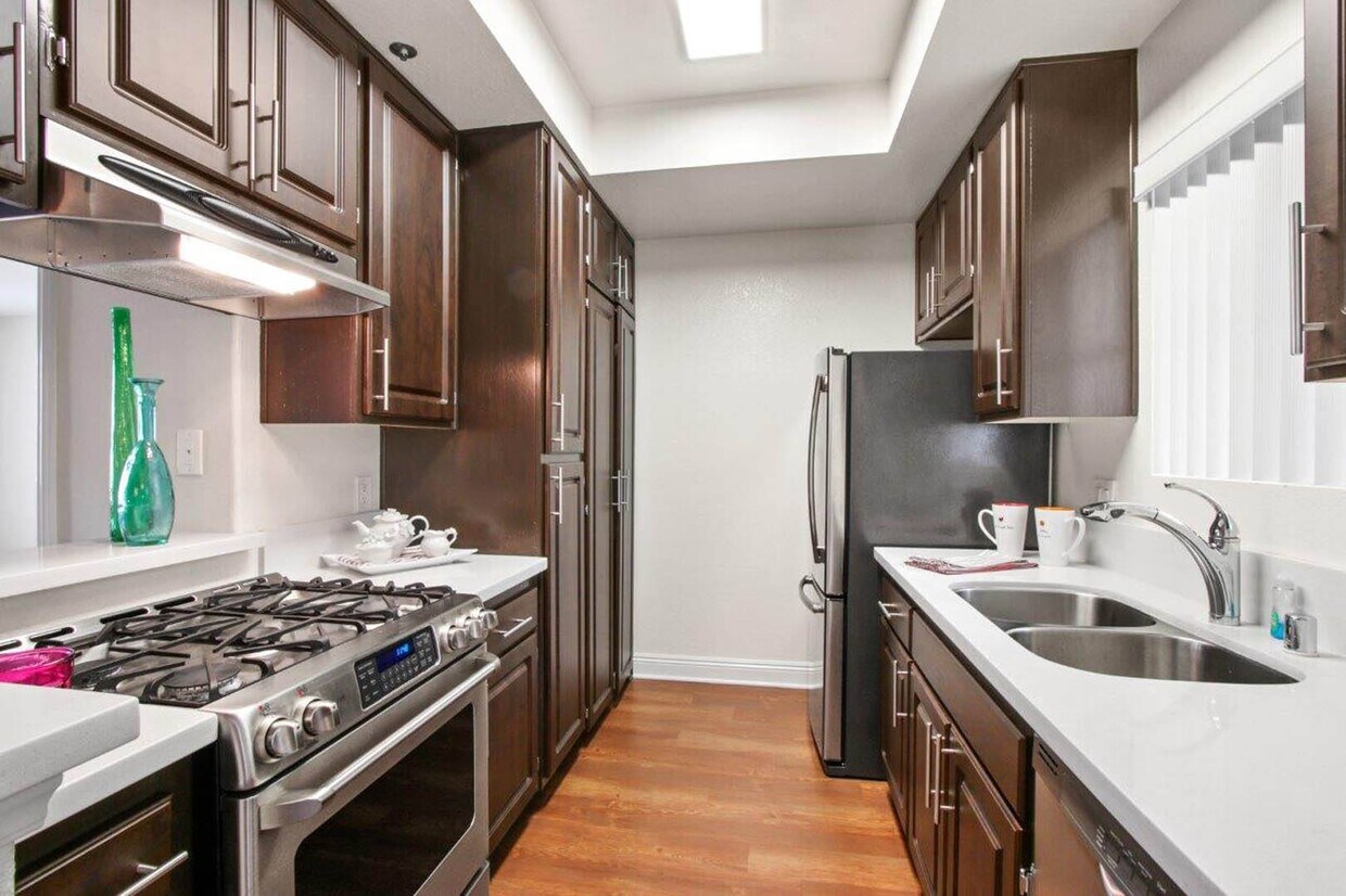 Darlington Apartments Apartments in Los Angeles, CA