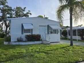 Building Photo - 111 48th Ave W
