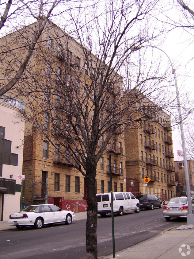 Building Photo 3/5/07 - 2055 Harrison Ave