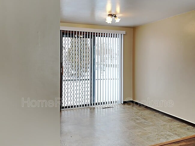 Building Photo - 4727 N Belt St