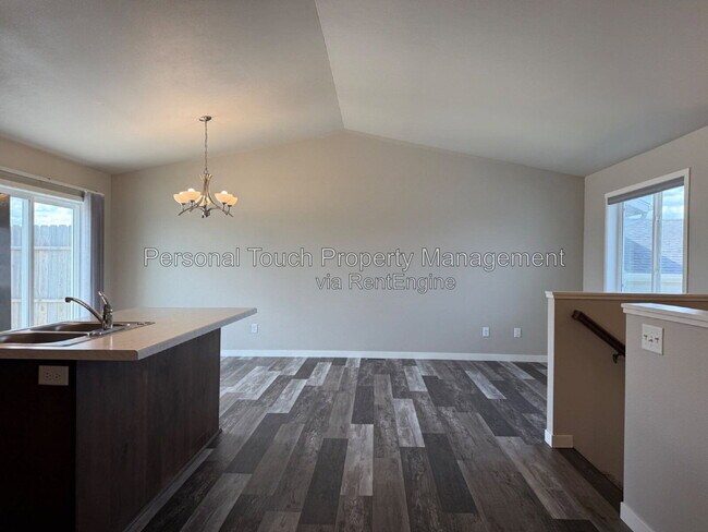 Foto del edificio - 1067 Barnes Dr W