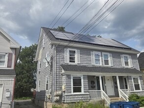 Building Photo - 210 Farnham St