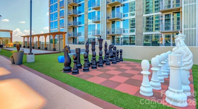 Foto del edificio - 640 N Church St