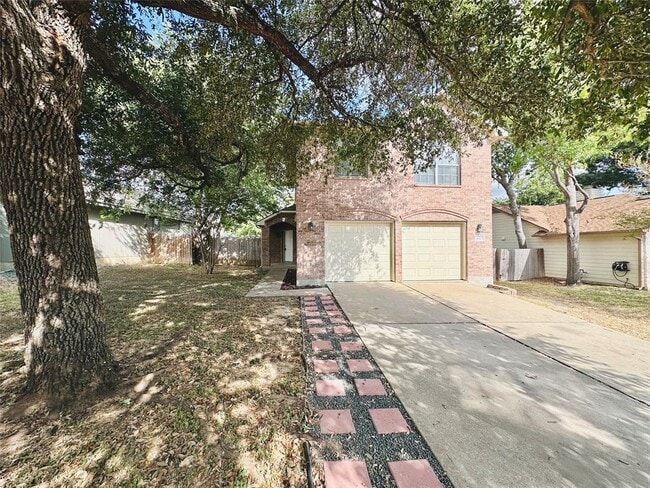 Building Photo - 1600 Primrose Trail