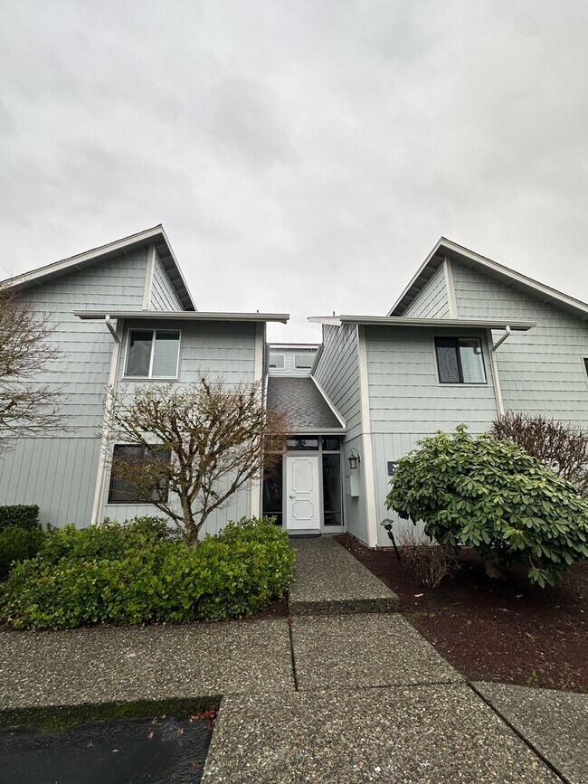 Foto del edificio - Lovely Bellevue Condo!