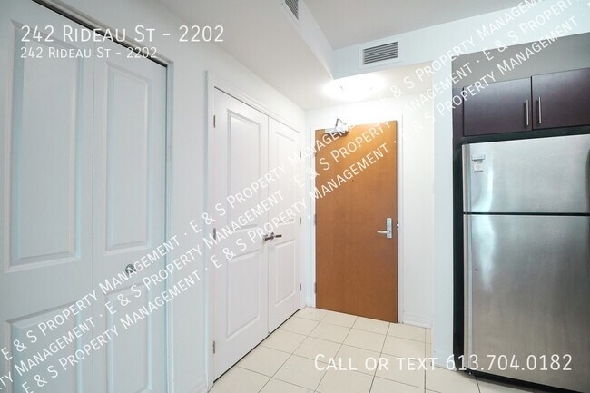 Photo du bâtiment - 242 Rideau St