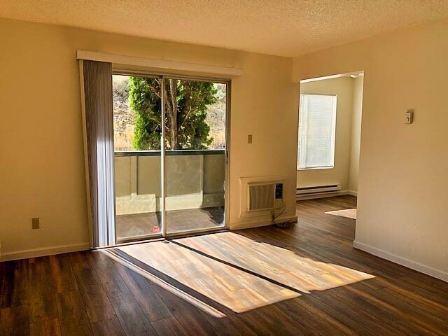 Foto del edificio - 3929 Clearacre Lane #193
