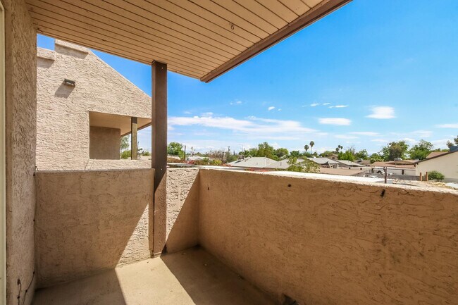 Foto del edificio - 410 E 9th Ave