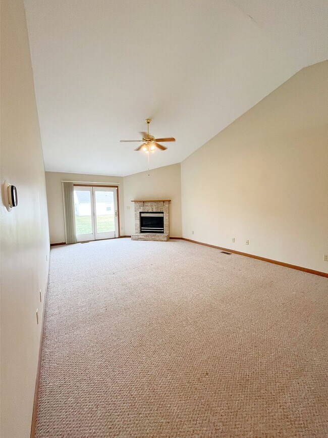 Foto del edificio - Large 2 Bedroom Condo