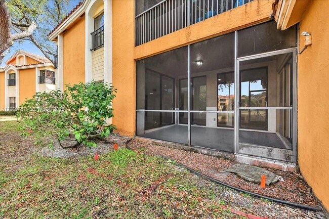 Foto del edificio - 3814 Coral Tree Cir