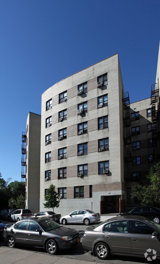 Building Photo - 142-148 Laurel Hill Ter