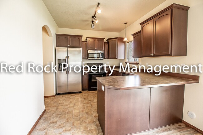 Building Photo - 7527 N Carrington Ln