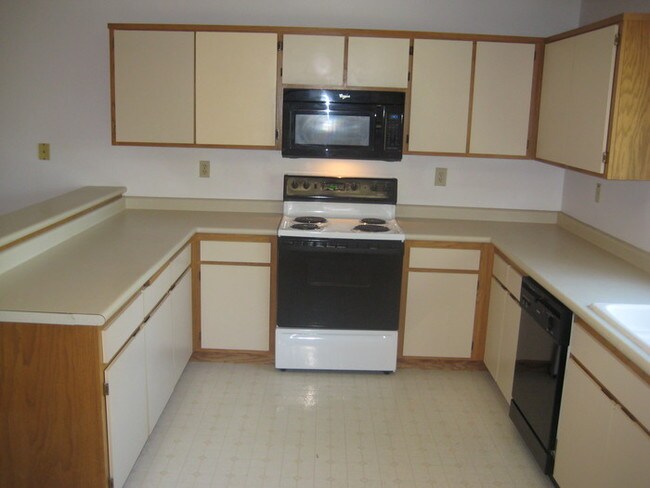 Building Photo - 1130 Pear Tree Ln