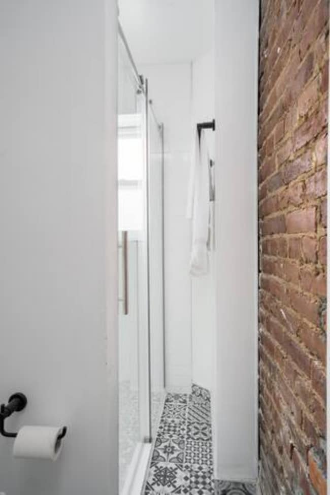Building Photo - 2020 R. Saint-Denis