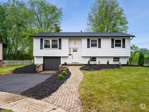 Building Photo - 6950 Longmeadow Ln